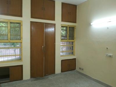 Bedroom Image of 1000 Sq.ft 3 BHK Apartment / Flat for sale in Sector 13 Rohini New Delhi for Rs. 16500000