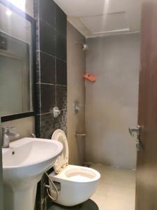 Common Bathroom Image of 650 Sq.ft 1 BHK Apartment / Flat for sale in Lodha Splendora, Thane West Thane for Rs. 6500000