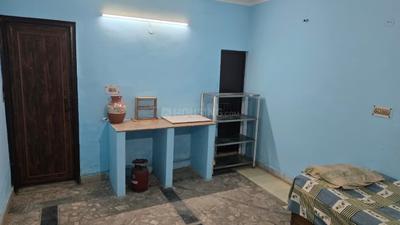 Bedroom Image of 225 Sq.ft 1 RK Builder Floor for rent in Sector 16 Dwarka New Delhi for Rs. 6500