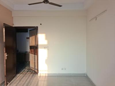 Living Room Image of 1325 Sq.ft 3 BHK Apartment / Flat for sale in Amrapali Zodiac, Sector 120 Noida for Rs. 12000000