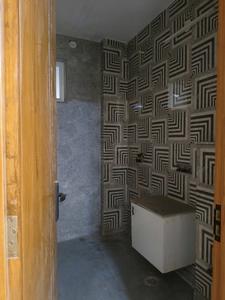 Common Bathroom Image of 2400 Sq.ft 4 BHK Builder Floor for sale in Vasundhara Ghaziabad for Rs. 21500000