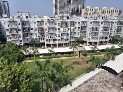 Image of 1596 Sq.ft 3 BHK Apartment / Flat for sale in Sare Crescent Green Parc, Sector 92, Gurgaon for Rs. 13500000