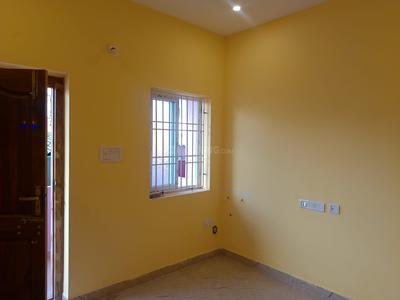 Bedroom Image of 850 Sq.ft 2 BHK Builder Floor for rent in Choolaimedu Chennai for Rs. 26000