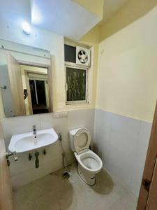 Bathroom Image of 1943 Sq.ft 3 BHK Apartment / Flat for sale in DLF Express Greens, Manesar Gurgaon for Rs. 15000000