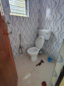 Image of 800 Sq.ft 2 BHK Apartment / Flat for rent in Airport Gate no. 1, Kolkata for Rs. 13500