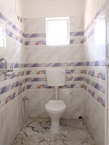 Common Bathroom Image of 545 Sq.ft 1 BHK Apartment / Flat for sale in Thakurpukur Kolkata for Rs. 1629000