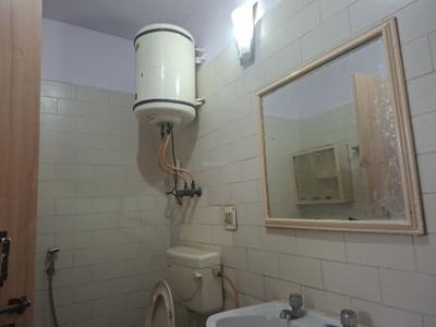 Image of 1400 Sq.ft 3 BHK Apartment / Flat for rent in Saransh Apartments, Patparganj, New Delhi for Rs. 46000