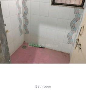 Bathroom Image of 645 Sq.ft 1 BHK Apartment / Flat for rent in Hari Sanskruti, Chala Vapi for Rs. 7500