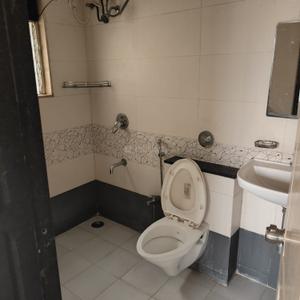Bathroom Image of 1600 Sq.ft 3 BHK Apartment / Flat for sale in Karve Nagar Pune for Rs. 19800000