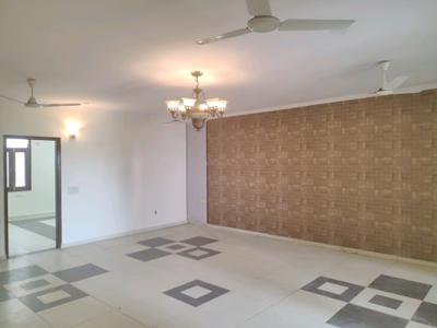 Living Room Image of 2220 Sq.ft 3 BHK Builder Floor for sale in Sector 49 Faridabad for Rs. 14500000