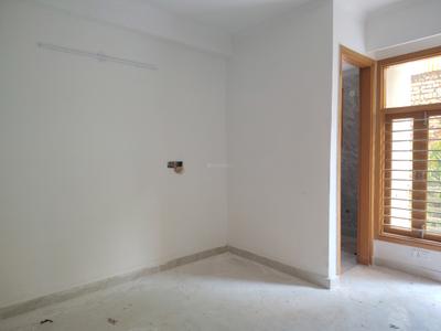 Bedroom Image of 650 Sq.ft 2 BHK Apartment / Flat for sale in Sangam Vihar New Delhi for Rs. 3100000