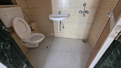 Bathroom Image of 587 Sq.ft 1 BHK Apartment / Flat for rent in DB Ozone, Dahisar East Mumbai for Rs. 20000