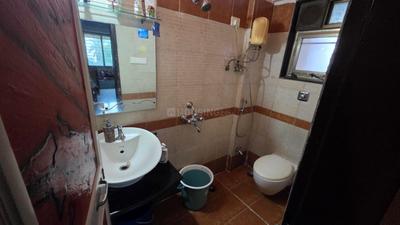 Bathroom Image of 800 Sq.ft 2 BHK Apartment / Flat for rent in Sai Simran, Chembur Mumbai for Rs. 77000