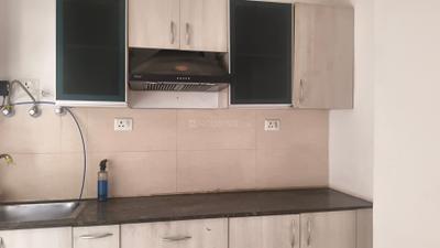 Kitchen Image of 854 Sq.ft 2 BHK Apartment / Flat for rent in Supertech The Romano, Sector 118 Noida for Rs. 23000