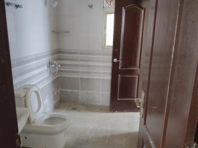 Image of 2350 Sq.ft 4 BHK Apartment / Flat for rent in Omaxe Heights, Sector 86, Faridabad for Rs. 45000