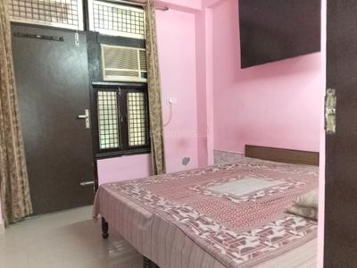 Bedroom Image of 550 Sq.ft 1 BHK Builder Floor for rent in Dwarka Mor New Delhi for Rs. 12000