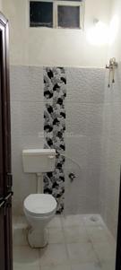 Bathroom Image of 850 Sq.ft 2 BHK Independent House for rent in Mowa Raipur for Rs. 12000