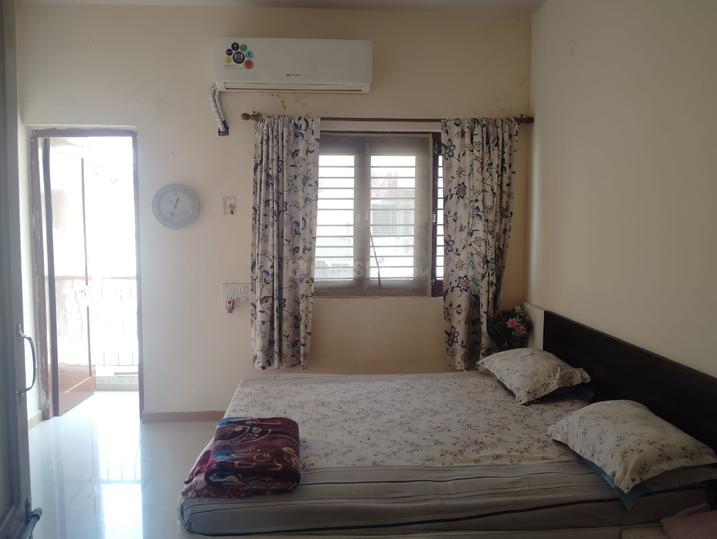Karan Park Bedroom 1
