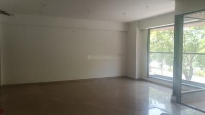 Living Room Image of 2400 Sq.ft 3 BHK Apartment / Flat for rent in Adani Paarijat, Shantigram Ahmedabad for Rs. 52000