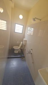Bathroom Image of 1000 Sq.ft 2 BHK Independent House for rent in Avadi Chennai for Rs. 19000
