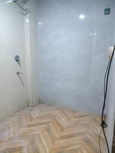 Common Bathroom One Image of 2000 Sq.ft 4 BHK Builder Floor for rent in Chhattarpur New Delhi for Rs. 45000