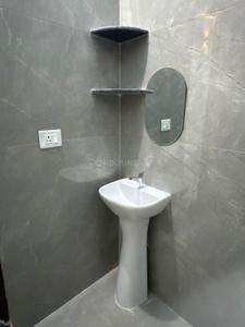 Bathroom Image of 1350 Sq.ft 2.5 BHK Apartment / Flat for rent in Basera Shree Kunj, Basharatpur Gorakhpur for Rs. 150000