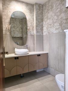 Common Bathroom Image of 1850 Sq.ft 3 BHK Builder Floor for sale in Sector 46 Gurgaon for Rs. 27500000