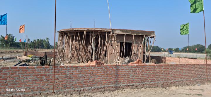 Sultanpur Road Main Image 1