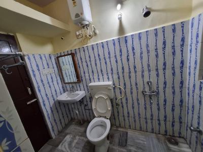 Bathroom Image of 869 Sq.ft 1.5 BHK Apartment / Flat for sale in Shanthi Kiran Apartment, Benson Town Bengaluru for Rs. 9200000