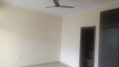 Bedroom Image of 1180 Sq.ft 2.5 BHK Apartment / Flat for sale in Amrapali Silicon City, Sector 76 Noida for Rs. 11000000