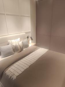 Bedroom Image of 1050 Sq.ft 2 BHK Apartment / Flat for sale in Chembur Mumbai for Rs. 30400000