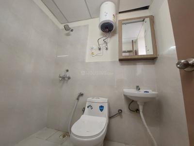 Bathroom Image of 759 Sq.ft 3 BHK Apartment / Flat for sale in Pyramid Altia, Sector 70 Gurgaon for Rs. 9500000