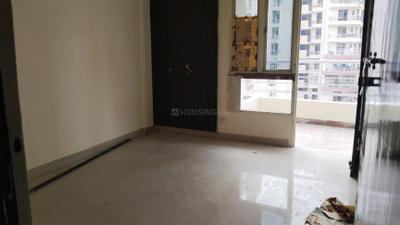 Bedroom Image of 1056 Sq.ft 2 BHK Apartment / Flat for rent in Supertech Livingston, Crossings Republik Ghaziabad for Rs. 20000