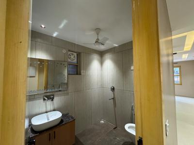 Image of 1400 Sq.ft 3 BHK Builder Floor for sale in Janakpuri, New Delhi for Rs. 23000000