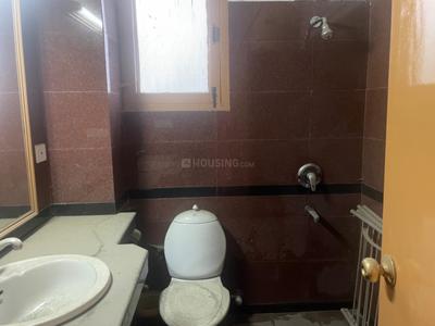 Bathroom Image of 1500 Sq.ft 4 BHK Apartment / Flat for sale in Flat, Chotta Shimla Shimla for Rs. 10000000