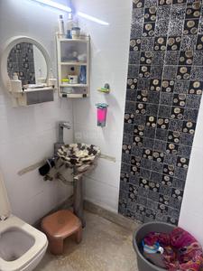 Bathroom Image of 1620 Sq.ft 3 BHK Builder Floor for sale in Model Town New Delhi for Rs. 25000000