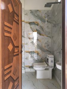 Common Bathroom Three Image of 900 Sq.ft 4 BHK Independent House for sale in Ratna Enclave, Govindpuram Ghaziabad for Rs. 9200000