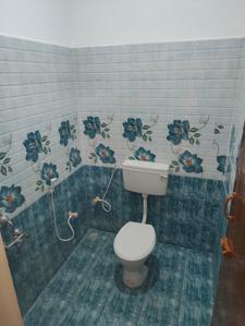 Bathroom Image of 800 Sq.ft 2.5 BHK Duplex for rent in Sathuvachari Vellore for Rs. 10500