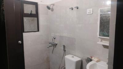 Bathroom Image of 1300 Sq.ft 2 BHK Builder Floor for rent in Vrindavan Yojana Lucknow for Rs. 15000