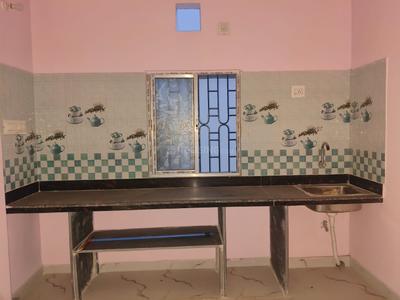 Kitchen Image of 1000 Sq.ft 3 BHK Apartment / Flat for rent in Paschim Putiary Kolkata for Rs. 15000