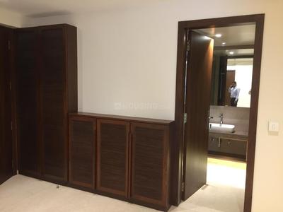 Bedroom Image of 3500 Sq.ft 4 BHK Apartment / Flat for rent in Sunteck Signia Isles, Bandra East Mumbai for Rs. 750000