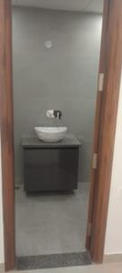 Bathroom Image of 1800 Sq.ft 4 BHK Apartment / Flat for sale in  Shivalik Appartment, Alaknanda New Delhi for Rs. 47500000