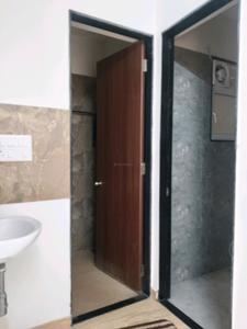 Common Bathroom Image of 650 Sq.ft 1 BHK Apartment / Flat for rent in VTP Leonara H Building, Mahalunge Pune for Rs. 22500
