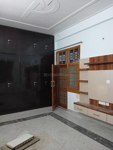 Bedroom Image of 2800 Sq.ft 3 BHK Builder Floor for rent in Vasundhara Ghaziabad for Rs. 40000