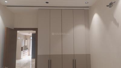 Bedroom Image of 1350 Sq.ft 4 BHK Builder Floor for sale in Pitampura New Delhi for Rs. 22500000