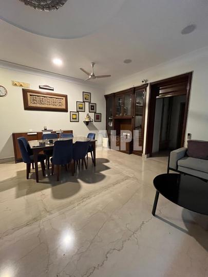 ON A CALL Main Image 1