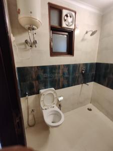 Bathroom Image of 1080 Sq.ft 3 BHK Apartment / Flat for rent in Rajpur Khurd Extension New Delhi for Rs. 28000