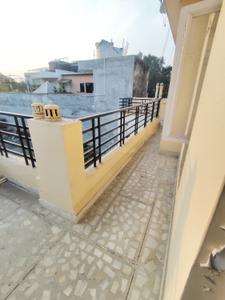 Balcony Image of 450 Sq.ft 1 BHK Independent House for rent in Sector 44 Noida for Rs. 18000