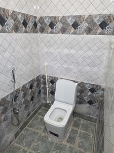 Bathroom Image of 1800 Sq.ft 2 BHK Independent House for rent in Kapra Secunderabad for Rs. 20000