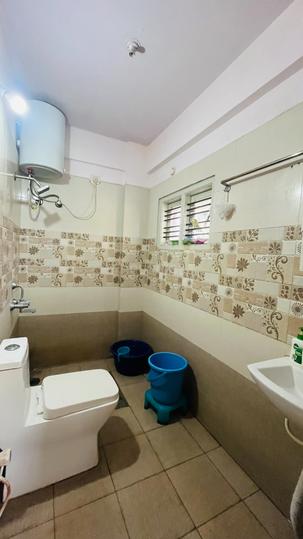 Sapthagiri Nilaya Apartments Bathroom 1
